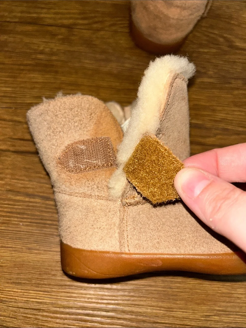 UGG Keelan I| Kids Tan Suede Shearling Boots
